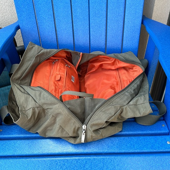 Chicos Travelers Bag- lightweight, many compartments - Picture 5 of 9